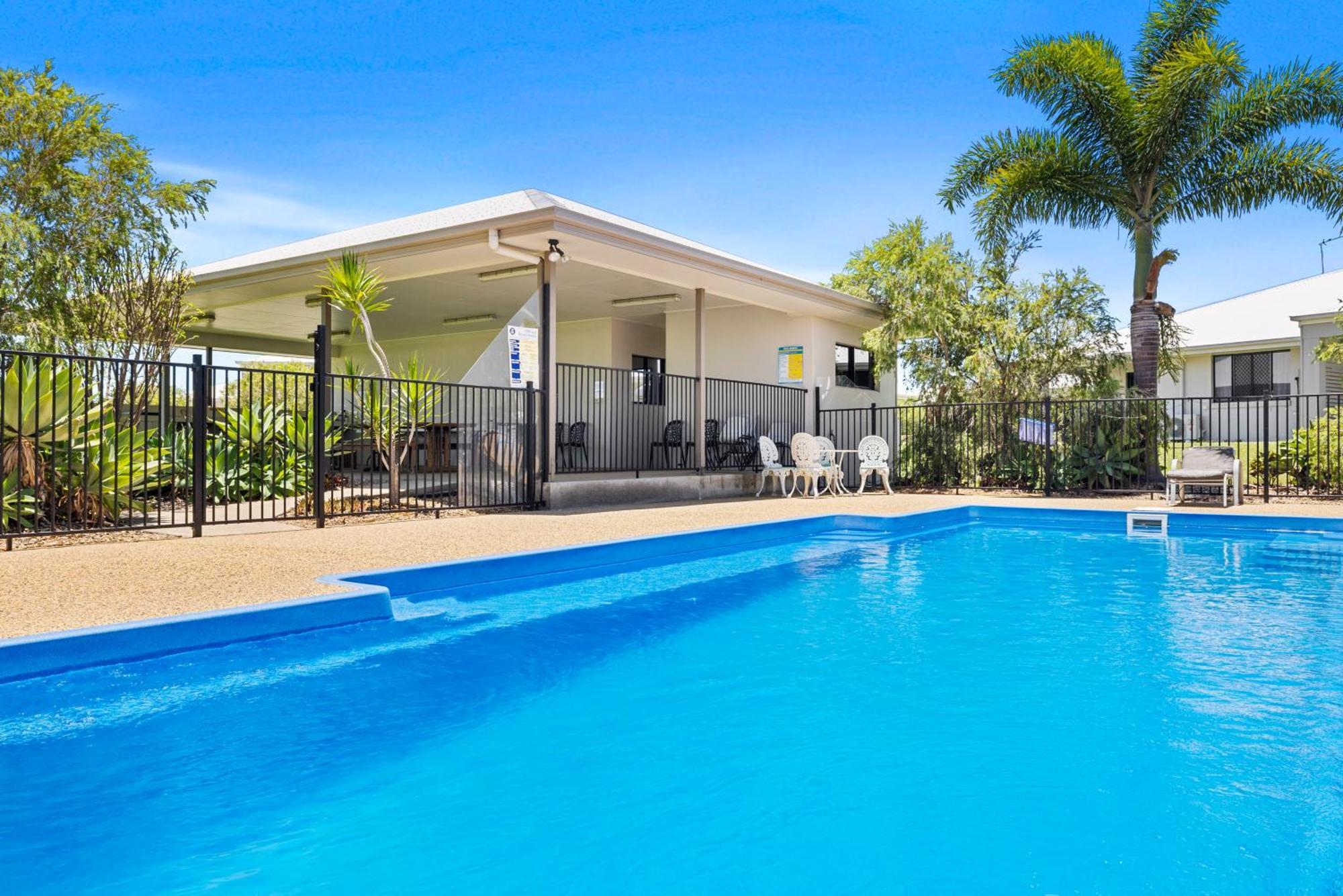 Casa Nostra Motel Rockhampton Ngoại thất bức ảnh