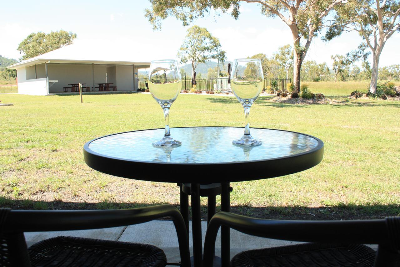 Casa Nostra Motel Rockhampton Ngoại thất bức ảnh