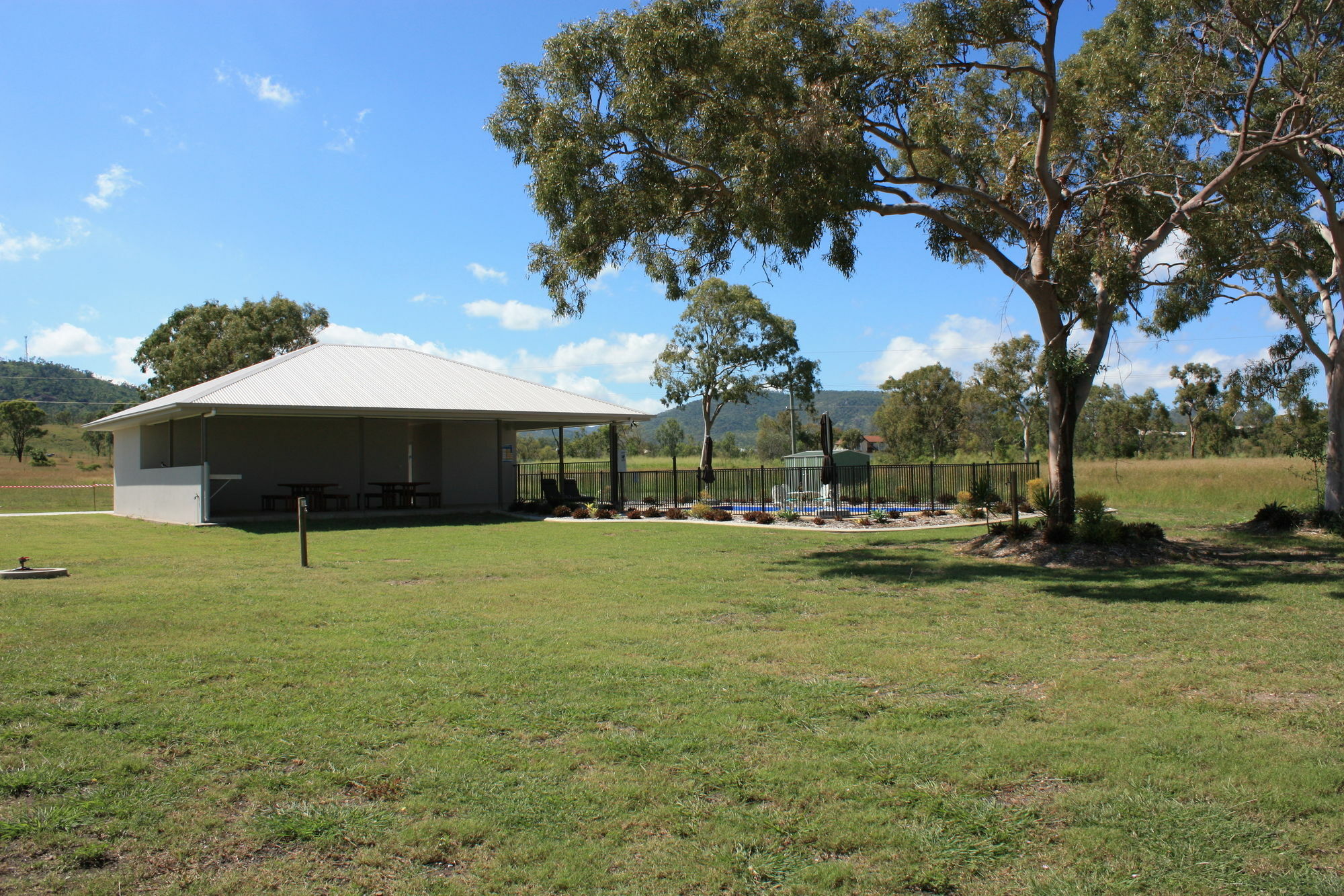 Casa Nostra Motel Rockhampton Ngoại thất bức ảnh